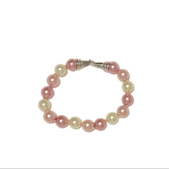 Retro 90s Pink Pearl Bracelet - Picture 2 of 4